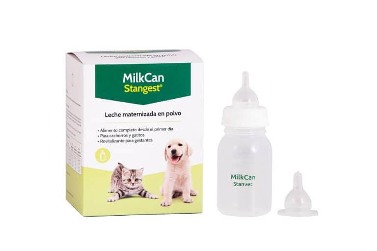 Milkcan,  es leche maternizada en forma de polvo soluble que proporciona los nutrientes necesarios para el correcto desarrollo de los cachorros y los gatitos. De fácil digestibilidad, está compuesto por materias primas de alta calidad, sometidas a un tratamiento único de pasteurización a baja temperatura que permite mantener al máximo las propiedades nutricionales de la leche.  Es un producto para perros y gatos que pueden tomar desde el primer día, especialmente indicado como complemento también para hembras gestantes, ya que contiene proteínas, vitaminas y oligoelementos, que revitalizan y garantizan un buen desarrollo.